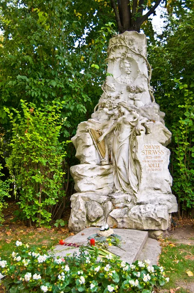 Grave of Johann Strauss — Stock Photo, Image