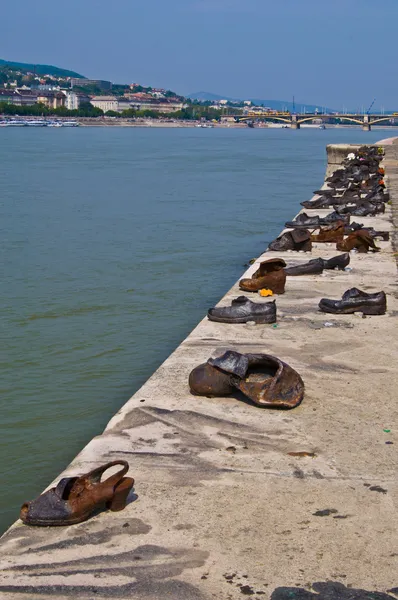 Memorial en el Danubio —  Fotos de Stock