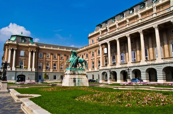 Castle of Budapest — Stock Photo, Image