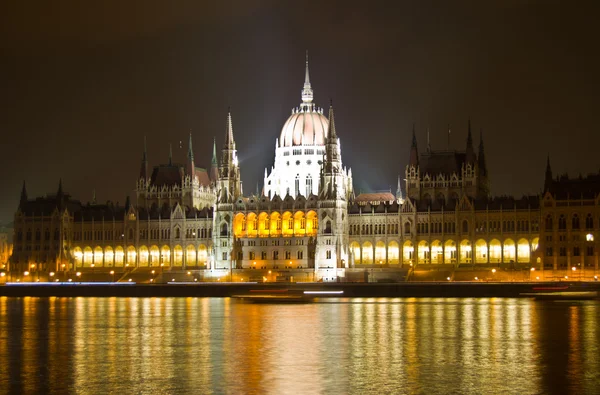 Budapest at night — Stock Photo, Image