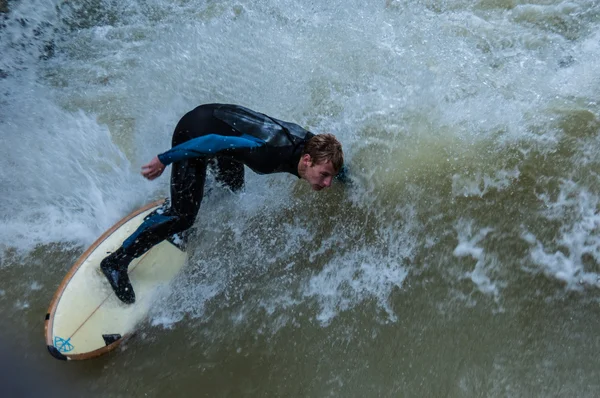 Eisbach Surfer — Stockfoto
