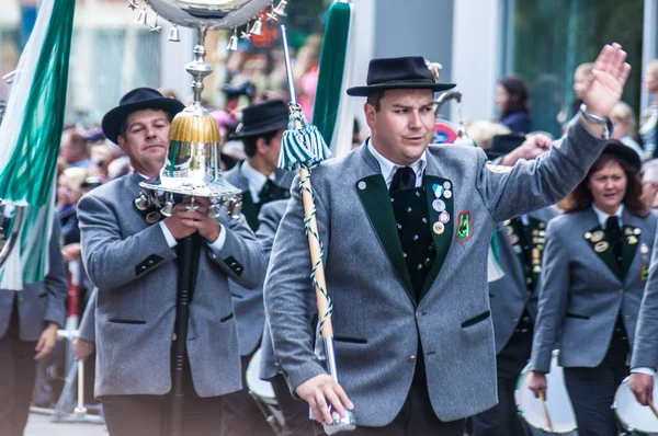 Parade of the hosts of the Wiesn — Stock Photo, Image