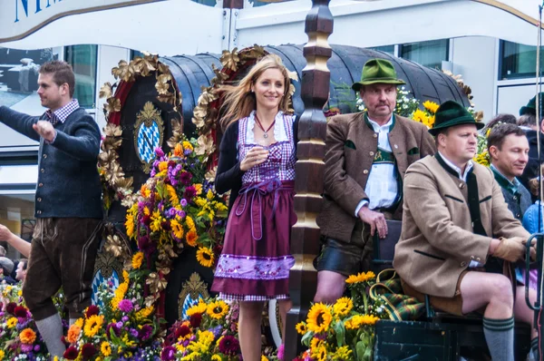 Festzug der Wiesn-Wirte — Stockfoto