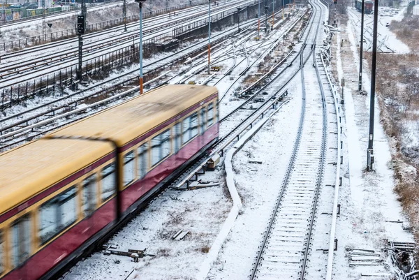 Ferrocarril nevado — Foto de Stock