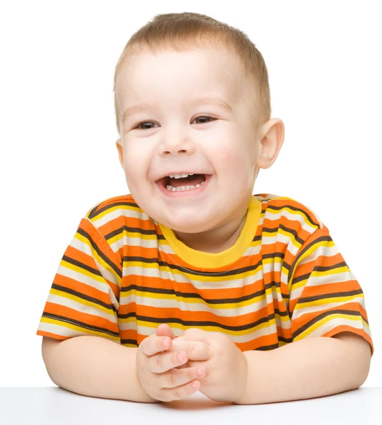 Retrato de un niño lindo y alegre Imagen De Stock