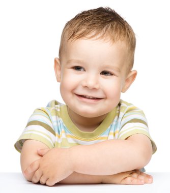 tatlı, neşeli ve küçük bir çocuk portresi