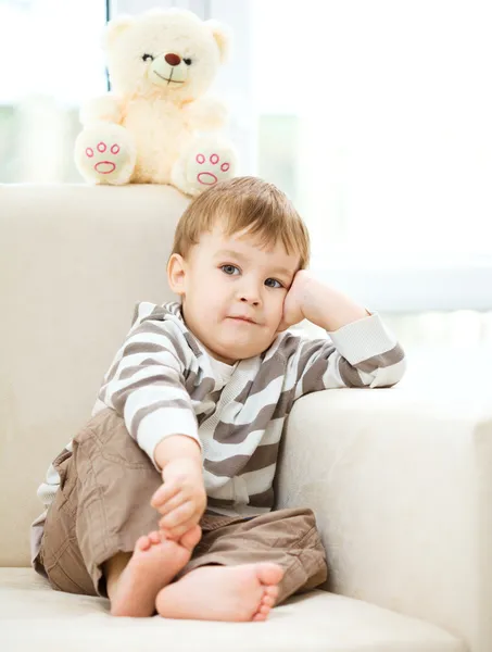 Retrato de un niño pequeño —  Fotos de Stock