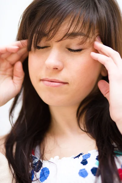 Nő szenved fejfájás — Stock Fotó