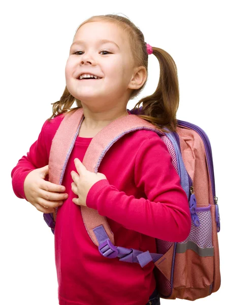 Porträtt av en söt liten skolflicka med ryggsäck — Stockfoto