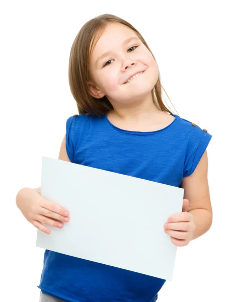 Niña sostiene pancarta en blanco — Foto de Stock