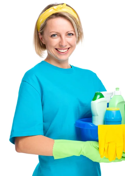 Молодая женщина в качестве уборщицы — стоковое фото