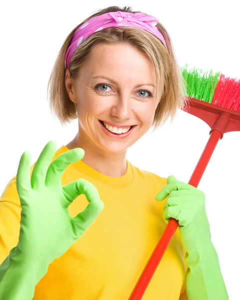 Temizlik hizmetçi olarak genç kadın