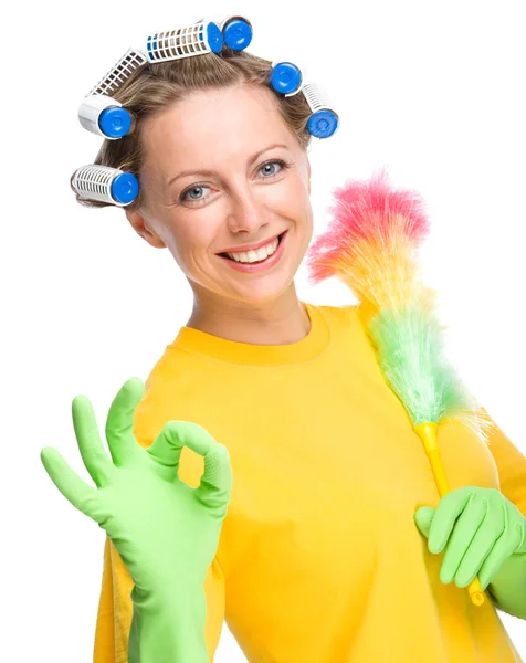 Jonge vrouw als een schoonmaak meid — Stockfoto