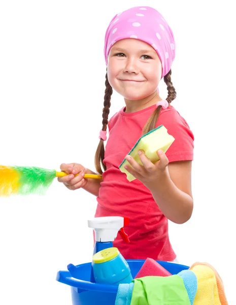 年轻的女孩打扮成一个清洁女佣 — 图库照片