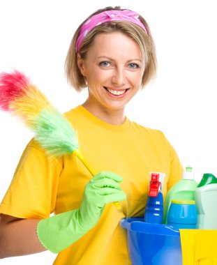 Temizlik hizmetçi olarak genç kadın