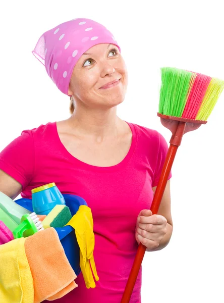 Mujer joven se viste como una sirvienta de limpieza — Foto de Stock