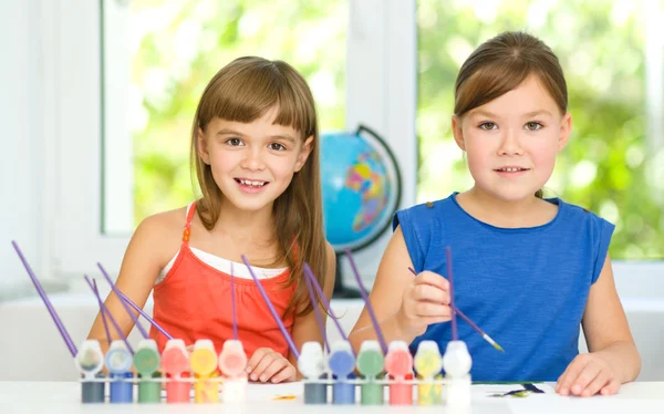 Little girls are painting with gouache — Stock Photo, Image