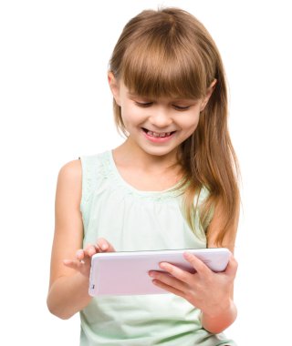 genç kız tablet kullanma
