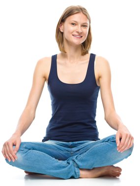 mutlu kadın katta oturan genç