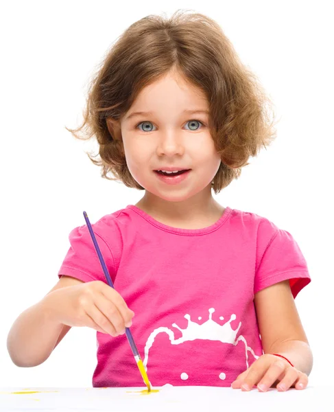 Little girl is painting with gouache — Stock Photo, Image