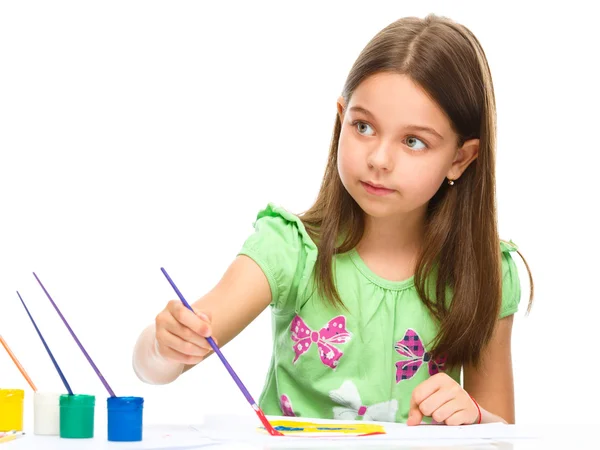 Little girl is painting with gouache — Stock Photo, Image