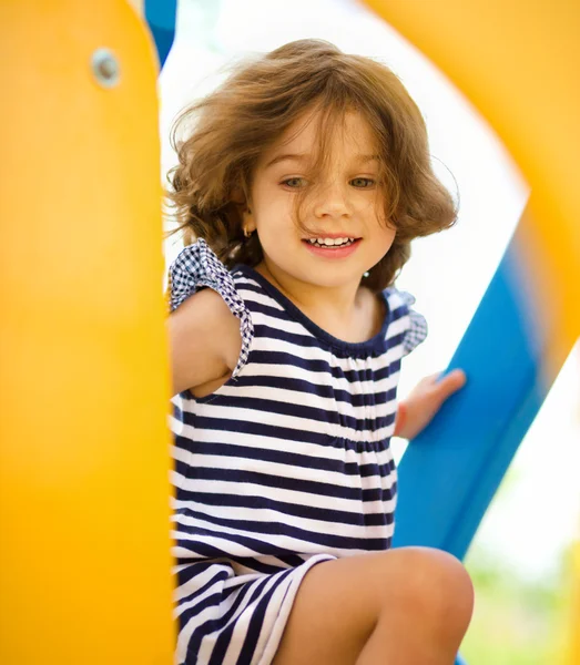 Retrato de uma menina bonito — Fotografia de Stock