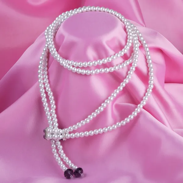 Pearl necklace — Stock Photo, Image