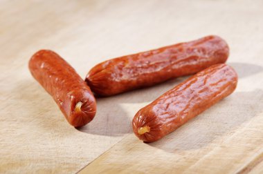 Tütsülenmiş sosis