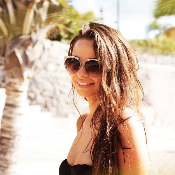 Girl at beach — Stock Photo, Image