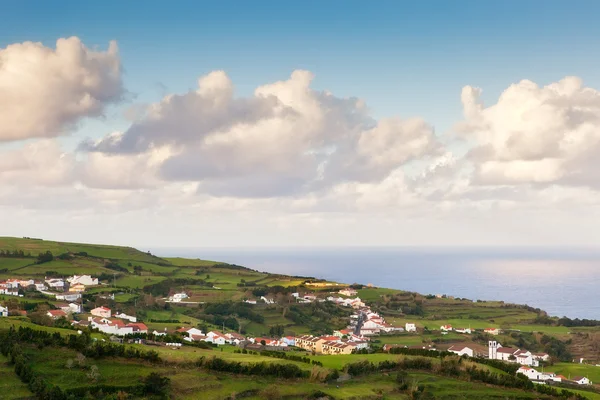 Met het oog op kleine stad, Azoren, portugal — Stockfoto