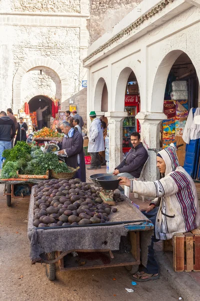 Street, Medina, az emberek gyalog, az eladók és a sok kis s Stock Kép