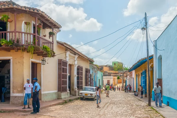 Street med färgade byggnader i trinidad, Kuba — Stockfoto