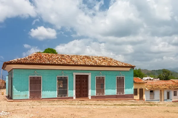 Street med färgade byggnader i trinidad, Kuba — Stockfoto