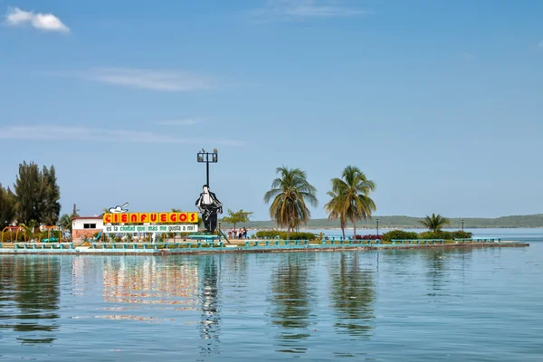 Cienfuegos park viewed from Paseo el Prado embankment — Stock Photo, Image