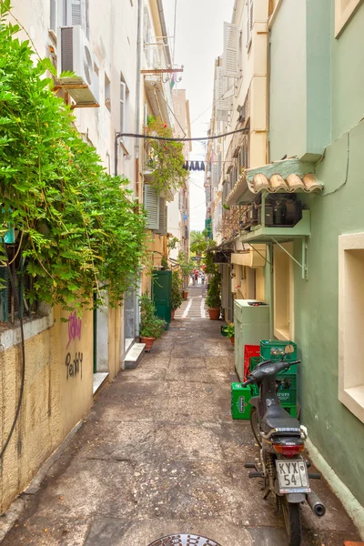 Narrow alley of old city in the historical center — Stock Photo, Image
