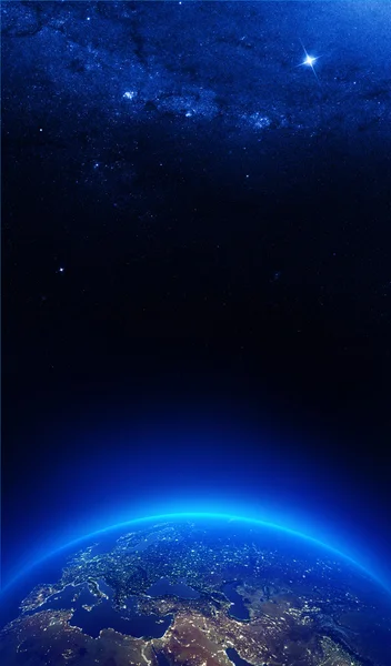 Erde bei Nacht mit Stadtbeleuchtung — Stockfoto