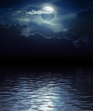 fantezi ay ve su üzerinde bulutlar