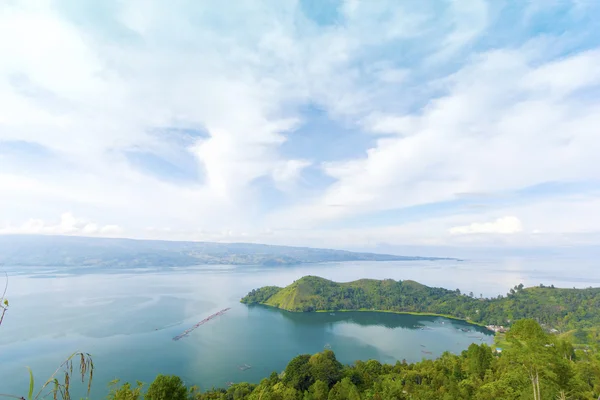 Lago de toba — Fotografia de Stock