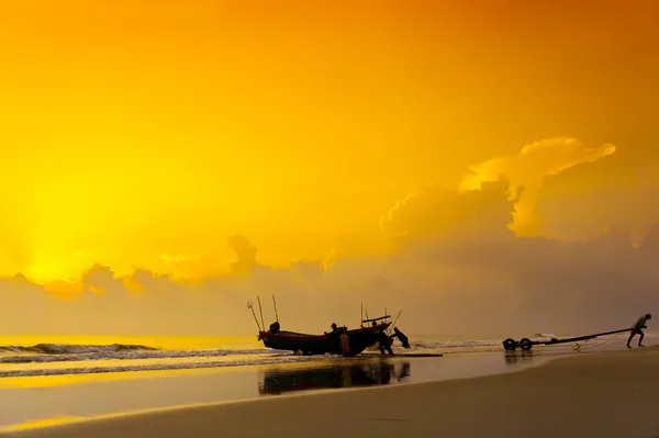 Yellow great sunrise — Stock Photo, Image