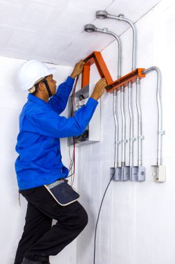 wireman iş başında