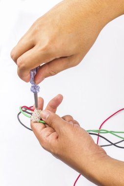 ortak kablo konektörü kullanarak