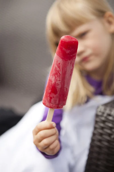 Girl with popsicle — Stock Photo, Image