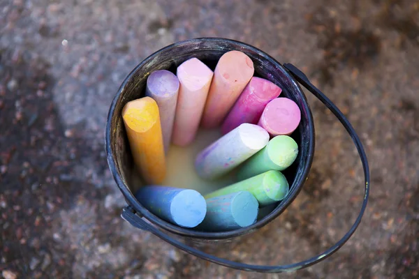 Cubo de crayones —  Fotos de Stock