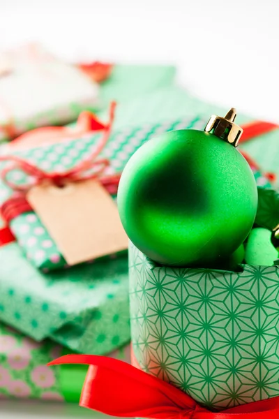 Cadeaux et décoration de Noël — Photo