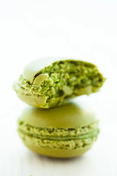 Green pistachio macaroons — Stock Photo, Image