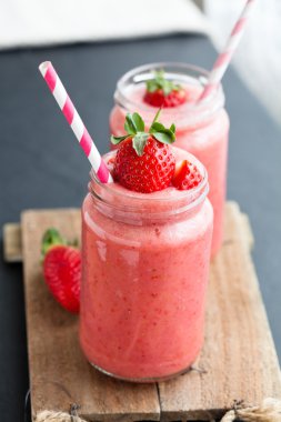 çilek smoothies