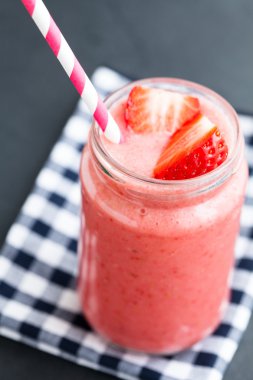Çilekli Smoothie
