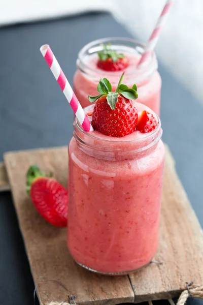 Strawberry smoothies — Stockfoto