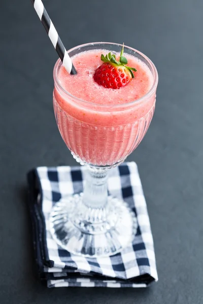 Batido de fresa —  Fotos de Stock