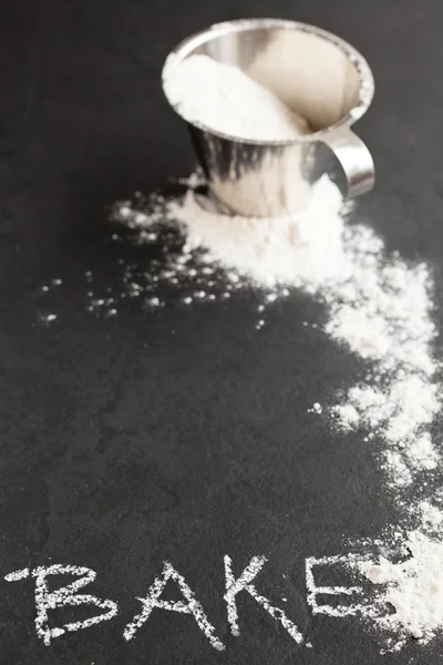 Cup of flour — Stock Photo, Image